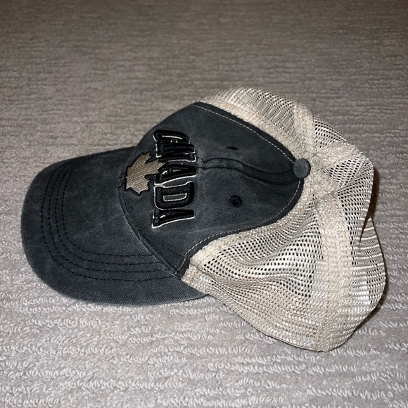 Canada Base Ball Cap - Picture 2 of 4